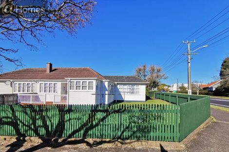 Photo of property in 100 Carrington Road, Mount Albert, Auckland, 1025