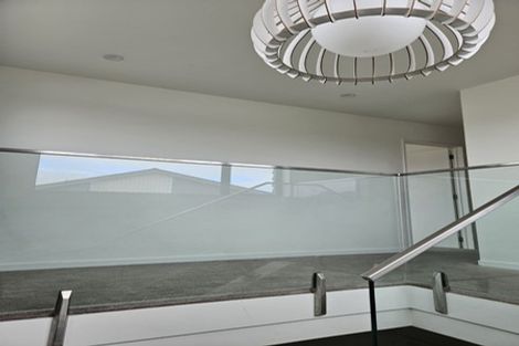 Photo of property in 9 Kaweka Street, New Lynn, Auckland, 0600