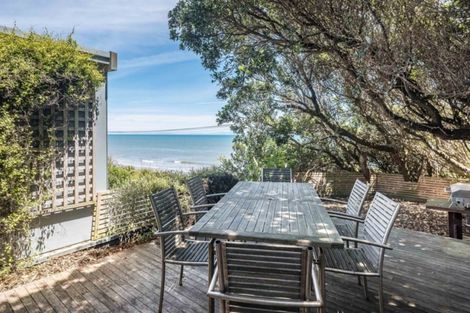 Photo of property in 115 The Parade, Paekakariki, 5034