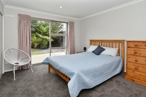 Photo of property in 23 Papaumu Green, Parklands, Christchurch, 8083