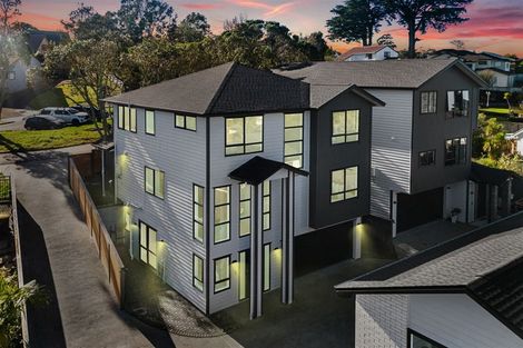 Photo of property in 7a Woodhouse Place, West Harbour, Auckland, 0618