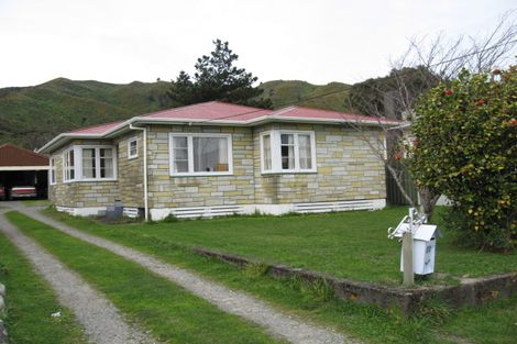 Photo of property in 52 Frederick Street, Wainuiomata, Lower Hutt, 5014