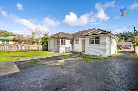 Photo of property in 127 Stokes Valley Road, Stokes Valley, Lower Hutt, 5019