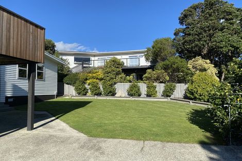 Photo of property in 37 Spinnaker Drive, Whitby, Porirua, 5024