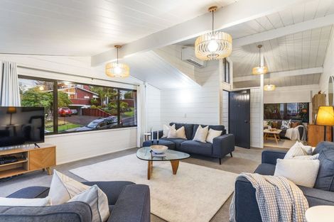 Photo of property in 32 Mcdowell Crescent, Hillcrest, Auckland, 0627