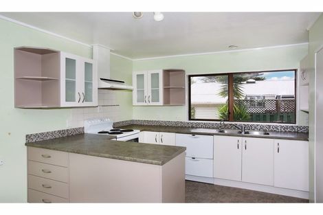 Photo of property in 2/60 Beach Road, Pahurehure, Papakura, 2113