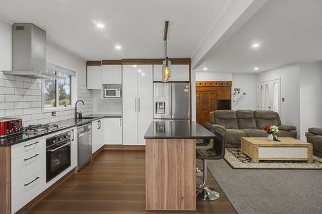 Photo of property in 1 Kingsway Crescent, Forest Lake, Hamilton, 3200