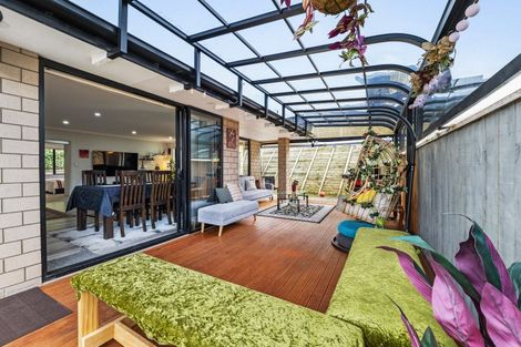 Photo of property in 11 Frederick Place, Whalers Gate, New Plymouth, 4310