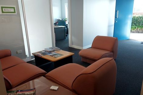 Photo of property in 302 Lake Road, Hauraki, Auckland, 0622