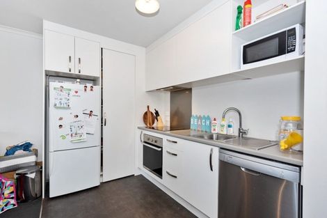 Photo of property in 2/3 June Place, Hamilton East, Hamilton, 3216