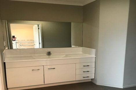 Photo of property in 22 Bellbird Rise, Pyes Pa, Tauranga, 3112