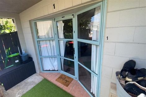 Photo of property in 1/4 Wynyard Road, Mount Eden, Auckland, 1024