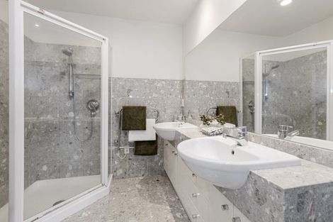 Photo of property in 5d/173 Hurstmere Road, Takapuna, Auckland, 0622