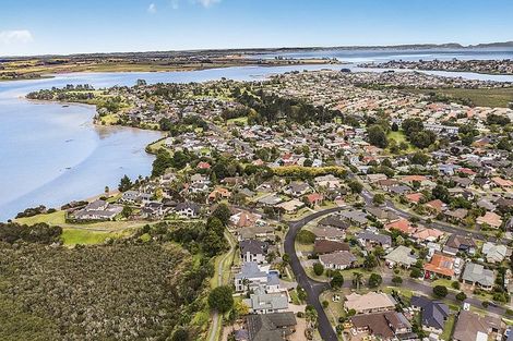 Photo of property in 82 Glenross Drive, Wattle Downs, Auckland, 2103