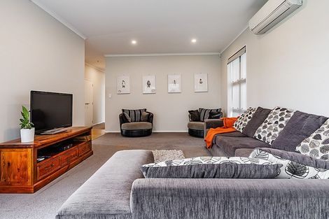 Photo of property in 24 Tyler Davies Drive, Red Beach, 0932