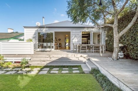 Photo of property in 38 Baildon Road, Grey Lynn, Auckland, 1021