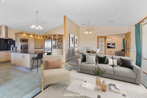 Photo of property in 3 Fairfax Terrace, Frankleigh Park, New Plymouth, 4310