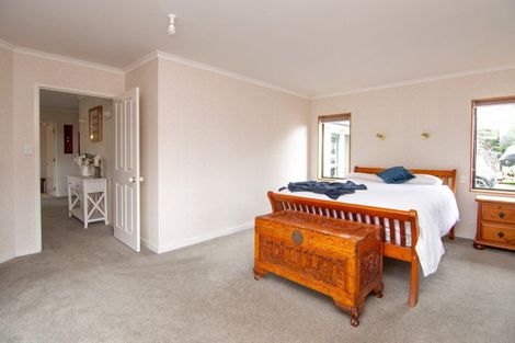 Photo of property in 23 Cashmere Drive, Fitzherbert, Palmerston North, 4410