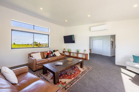 Photo of property in 39 Great North Road, Waipawa, 4210