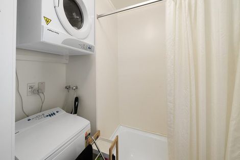 Photo of property in Hobson Court Flats, 56/70 Hobson Street, Thorndon, Wellington, 6011