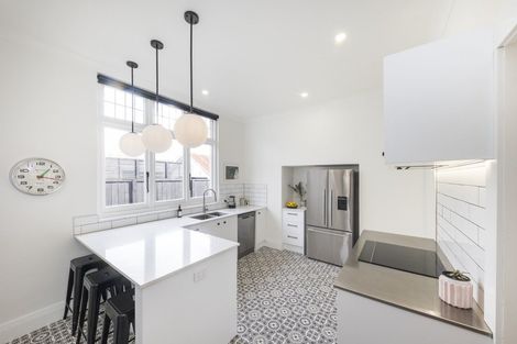 Photo of property in 15 Chaytor Street, West End, Palmerston North, 4410