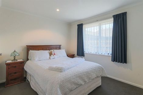 Photo of property in 16 Kahikatea Street, Inglewood, 4330
