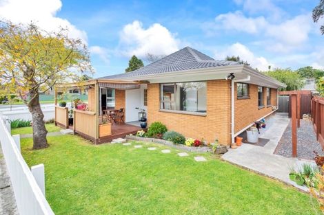 Photo of property in 2/423 Great South Road, Rosehill, Papakura, 2113