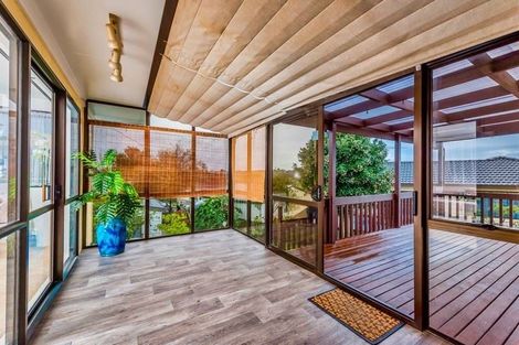 Photo of property in 27 Hassan Drive, Massey, Auckland, 0614