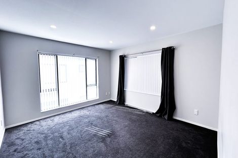 Photo of property in 24e Poinsettia Place, Henderson, Auckland, 0610
