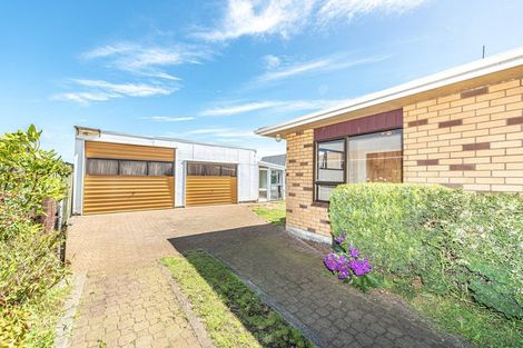 Photo of property in 12 Warwick Place, Springvale, Whanganui, 4501