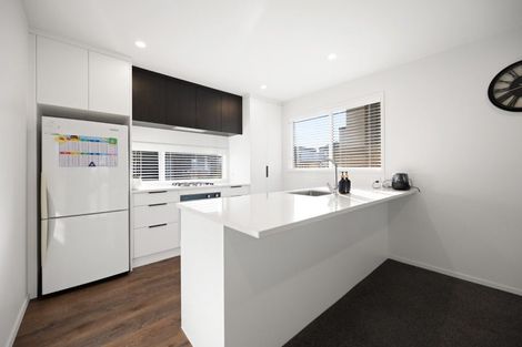 Photo of property in 3 Selkirk Lane, Hamilton Lake, Hamilton, 3204