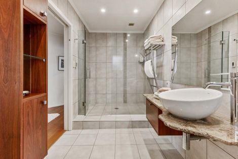 Photo of property in 30 Cliff Road, Torbay, Auckland, 0630