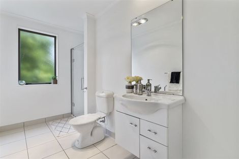 Photo of property in 35 The Track, Takanini, 2112