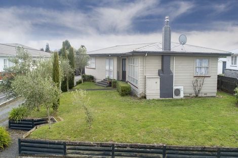 Photo of property in 15 Wavell Crescent, Lansdowne, Masterton, 5810