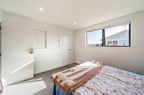 Photo of property in 7/97 Whites Line East, Waiwhetu, Lower Hutt, 5010