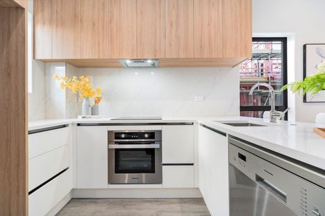 Photo of property in 8 Papatahi Lane, Flat Bush, Auckland, 2019