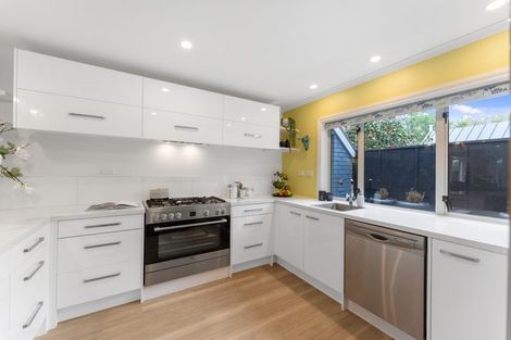 Photo of property in 30a Waiwetu Street, Fendalton, Christchurch, 8052