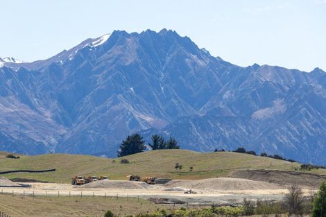 Photo of property in 10 Mataraki Place, Wanaka, 9305