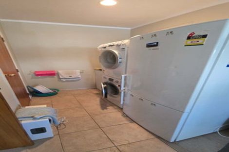 Photo of property in 6 San Lorenzo Rise, Henderson, Auckland, 0612