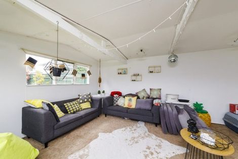 Photo of property in 89 Churchill Avenue, Hokowhitu, Palmerston North, 4410