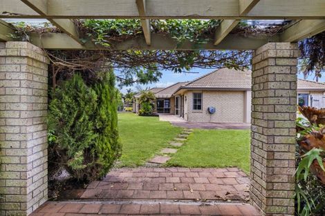 Photo of property in 18 Santa Monica Drive, Papamoa Beach, Papamoa, 3118