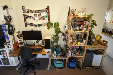 Photo of property in 54 Pirie Street, Mount Victoria, Wellington, 6011