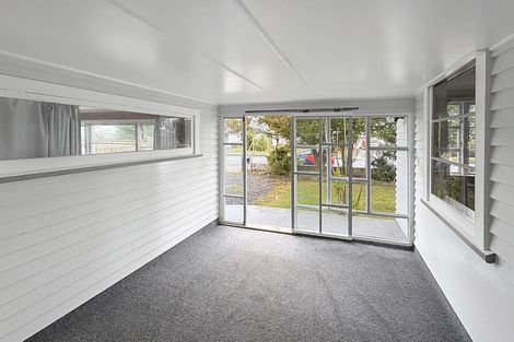 Photo of property in 8 Derby Street, Levin, 5510