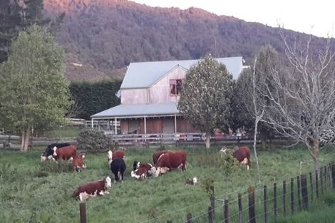 Photo of property in 94a Kaitawa Road, Hautere, Otaki, 5582