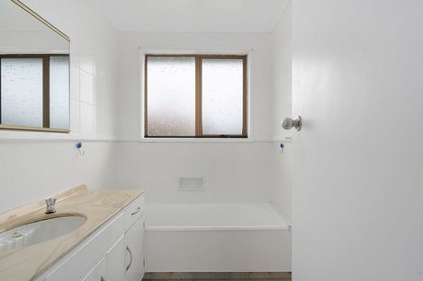 Photo of property in 12 Denmark Terrace, Midhirst, Stratford, 4394