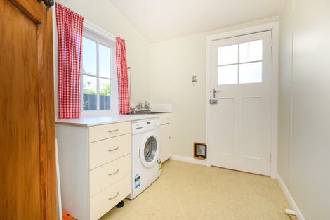 Photo of property in 38 Manson Street, Terrace End, Palmerston North, 4410