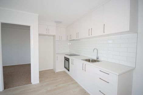 Photo of property in 2/35 Fairlands Avenue, Waterview, Auckland, 1026