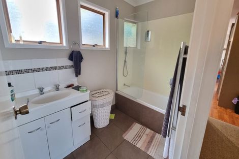 Photo of property in 1/1 Bishopgate Street, Birkdale, Auckland, 0626