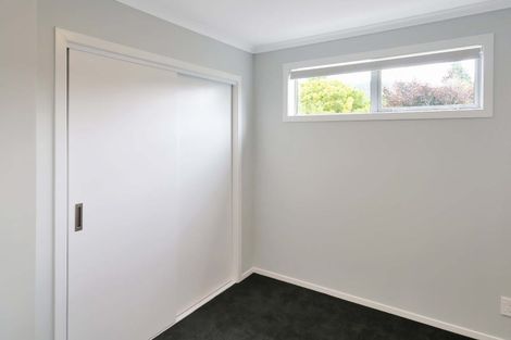 Photo of property in 4d Horoeka Street, Stokes Valley, Lower Hutt, 5019