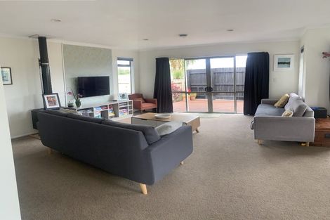 Photo of property in 12 Lionel Place, Mapua, 7005